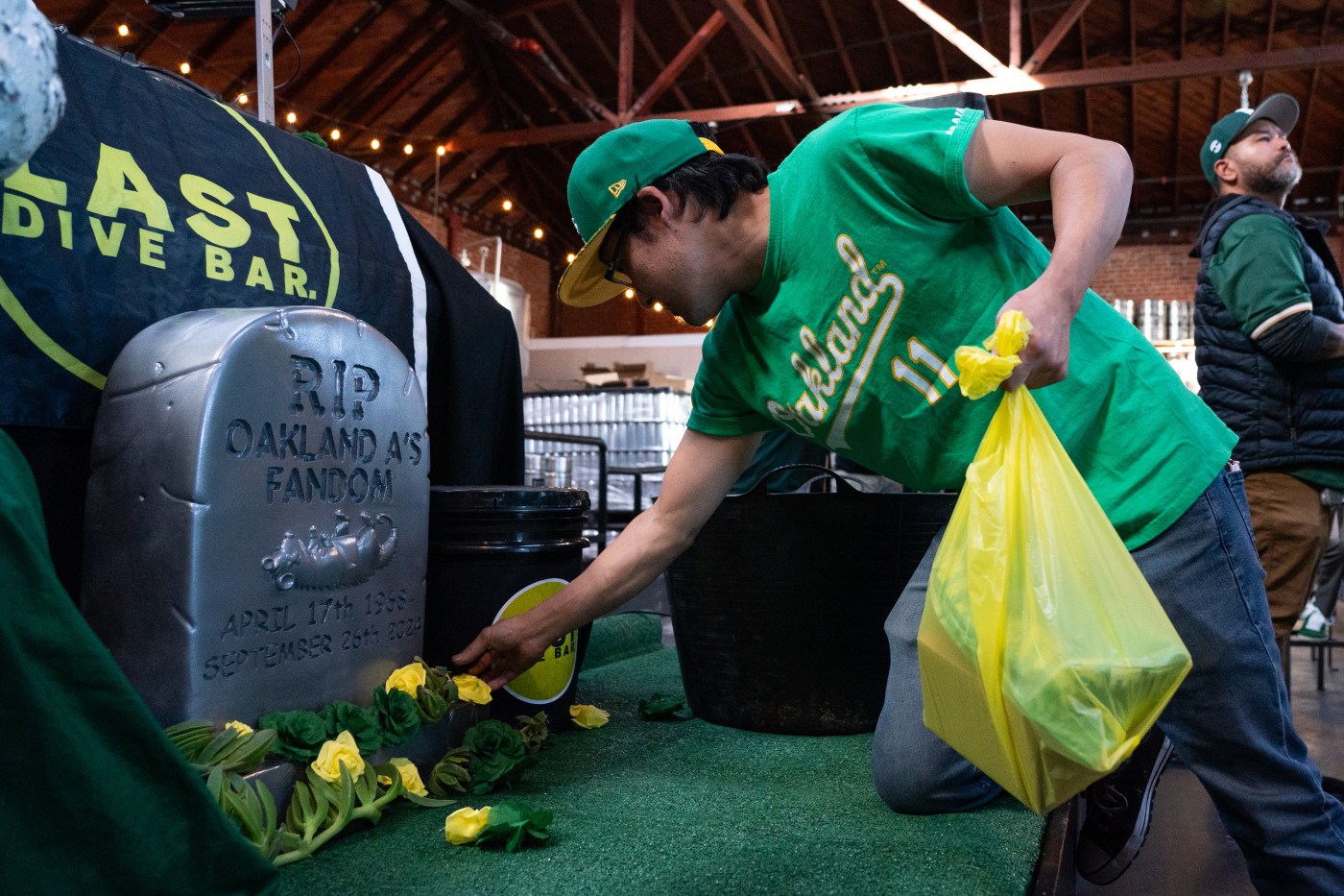 After A’s Oakland finale, fans gather for a wake worthy of a Last Dive Bar