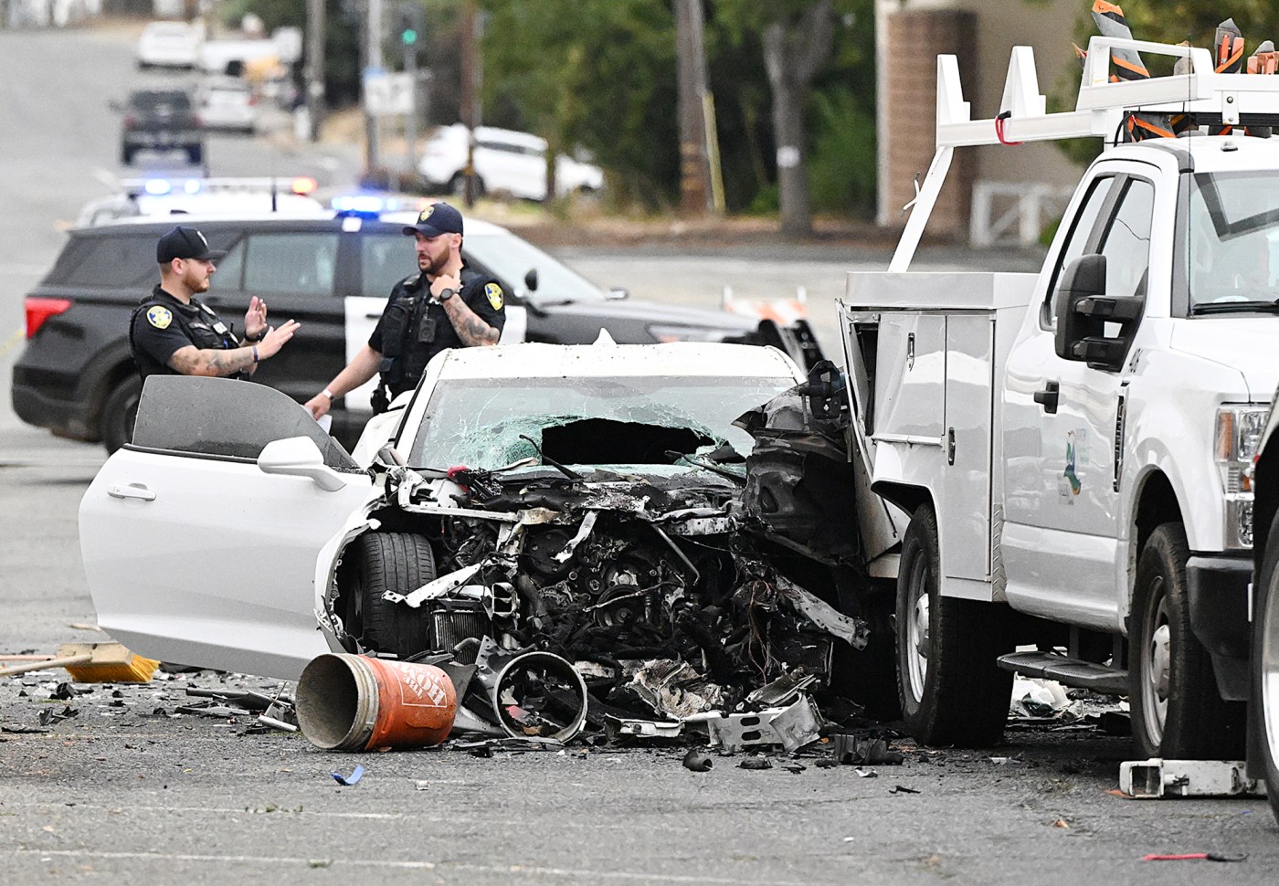 Two injured Bay Area firefighters save two others in vehicle collision