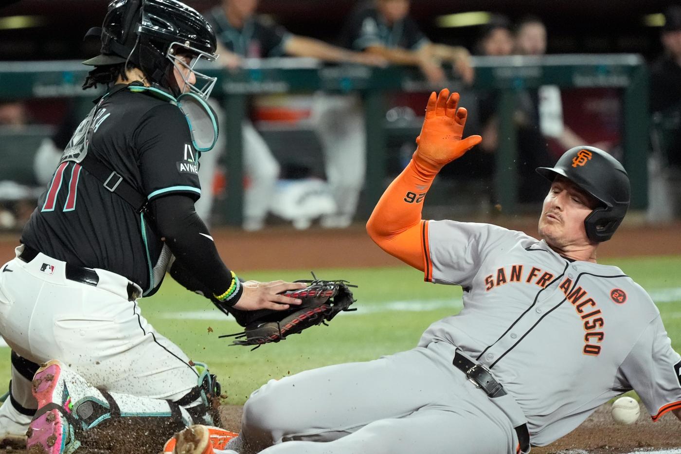 Chapman’s inside-the-park HR lifts Giants past Arizona, which loses ground in NL playoff race