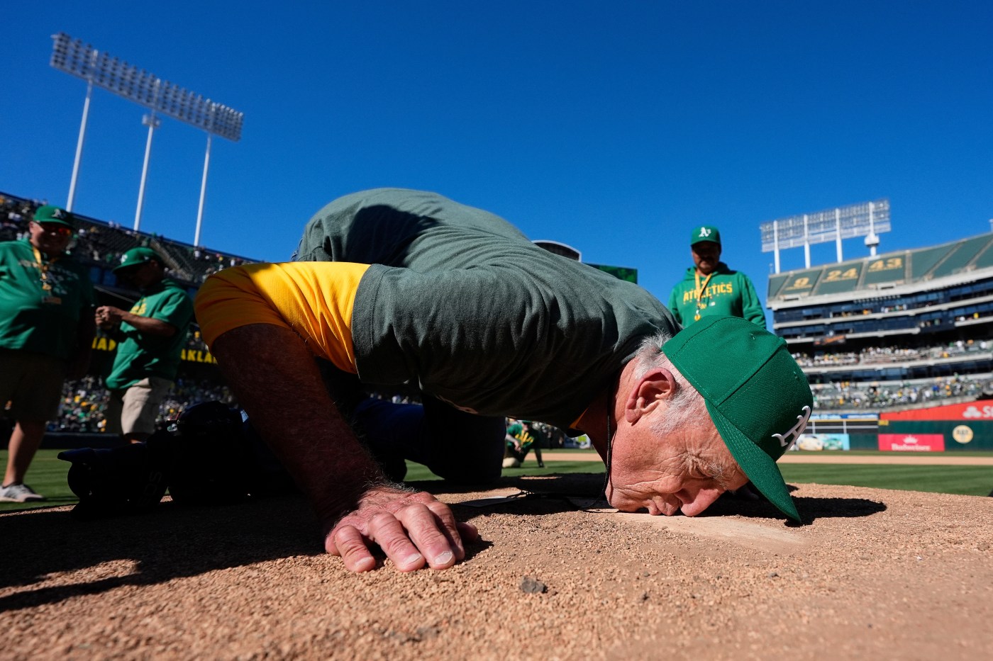 Longtime A’s staffers shed tears as their time in Oakland comes to an end