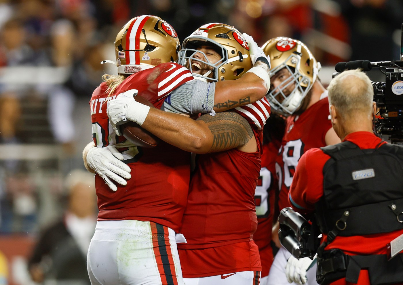 Photos: San Francisco 49ers narrowly defeat rival Dallas Cowboys