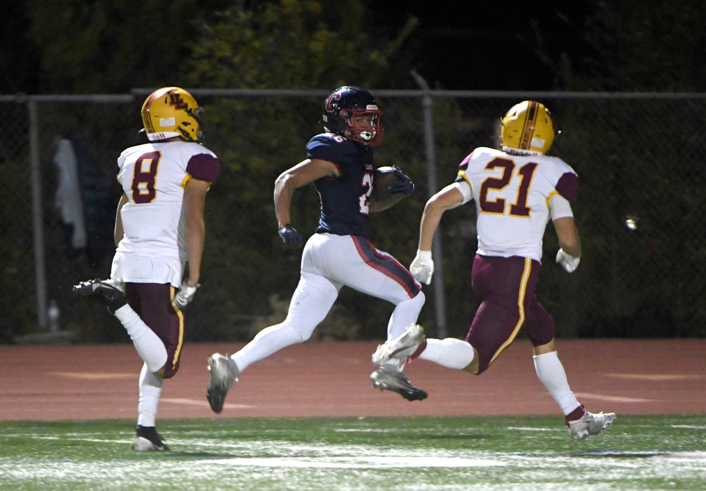 Campolindo easily handles Las Lomas behind complete performance