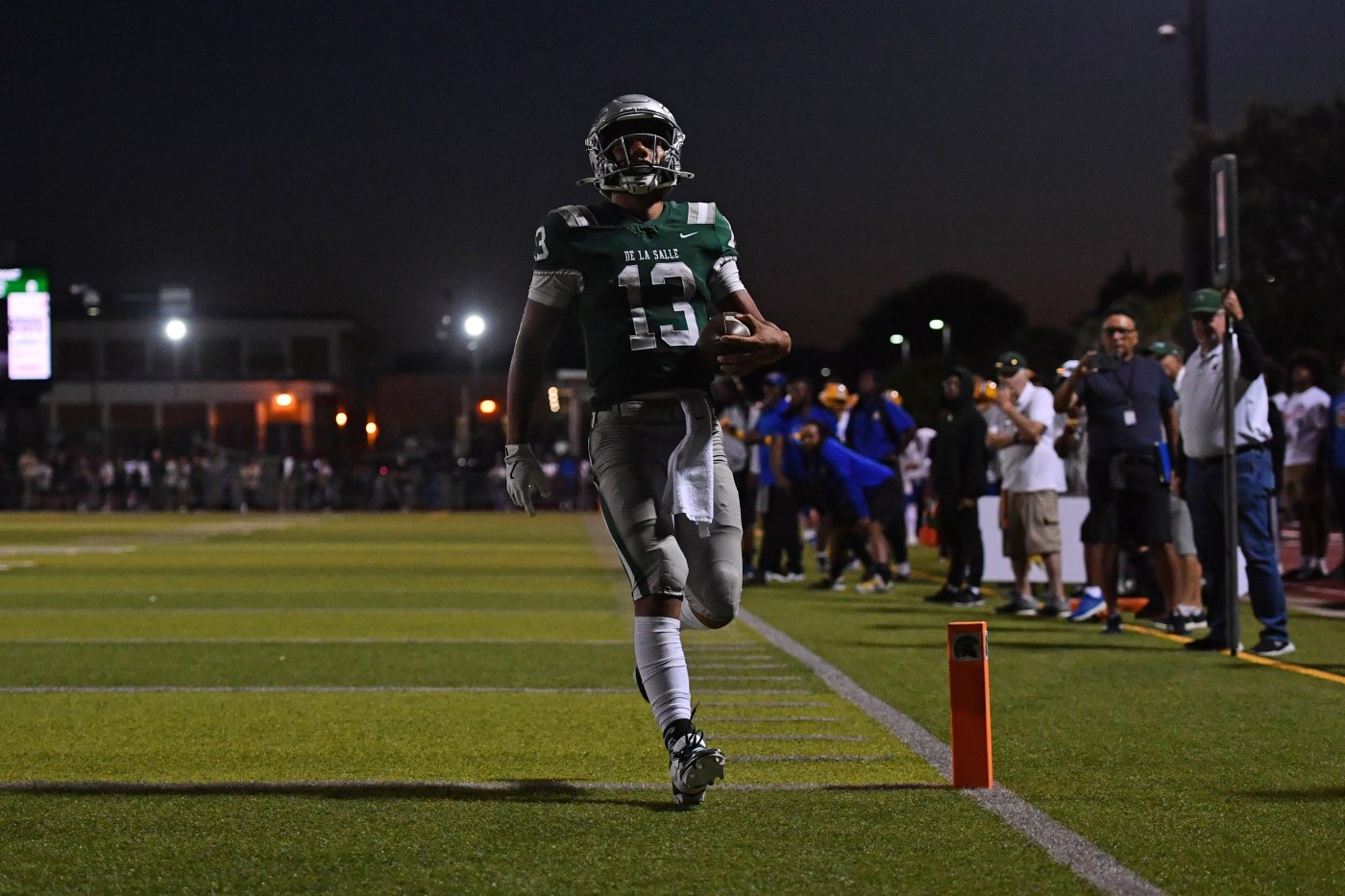 No. 1 De La Salle routs Monte Vista behind QB Toa Faavae, improves to 8-0