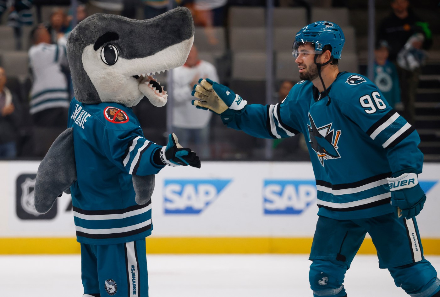 Walman finds home in San Jose after sour ending to Red Wings tenure