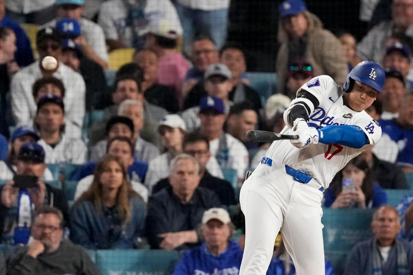 Freeman hits 1st walk-off slam in World Series history as Dodgers top Yankees 6-3 in classic opener