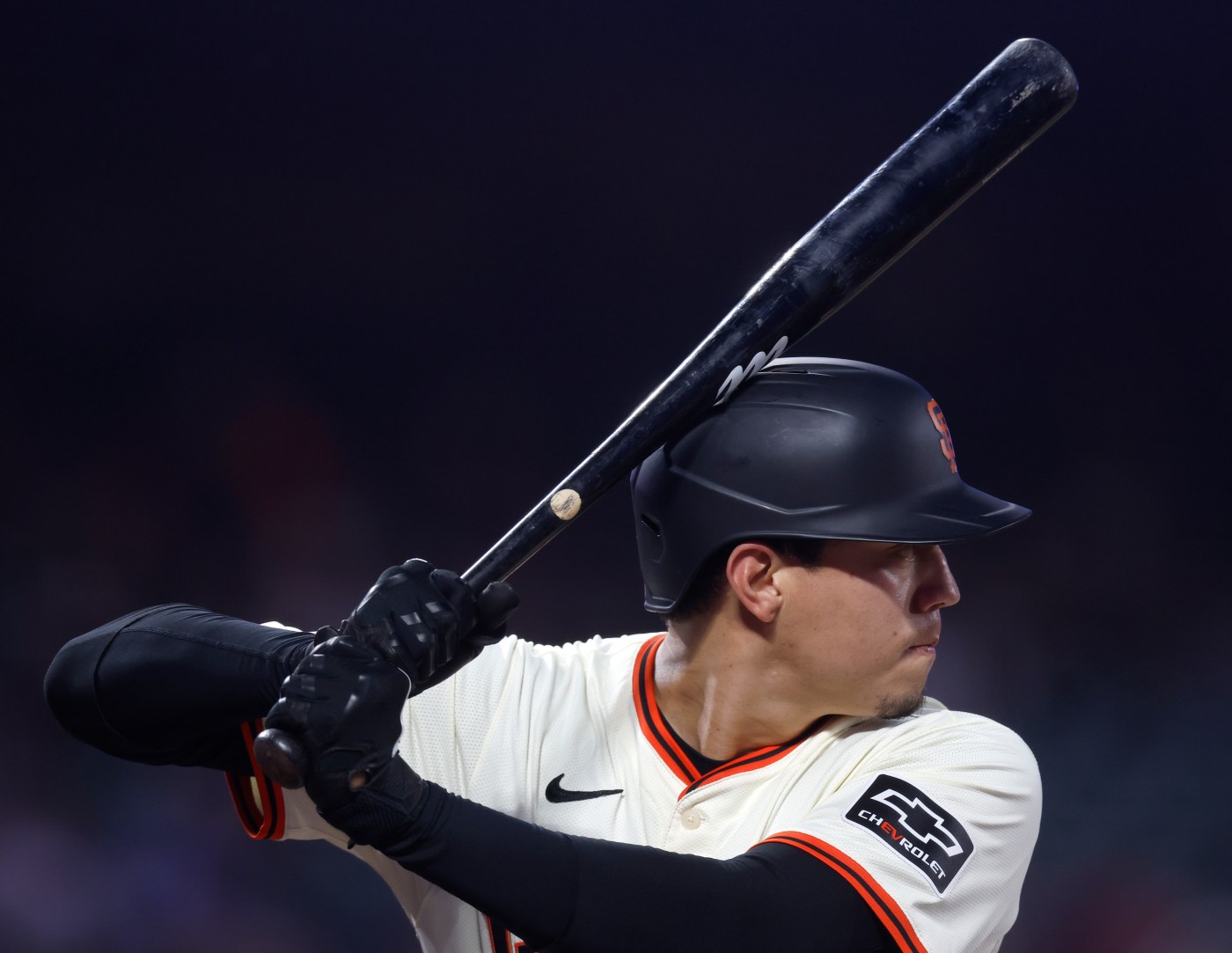 SF Giants’ Wilmer Flores exercises player option for 2025