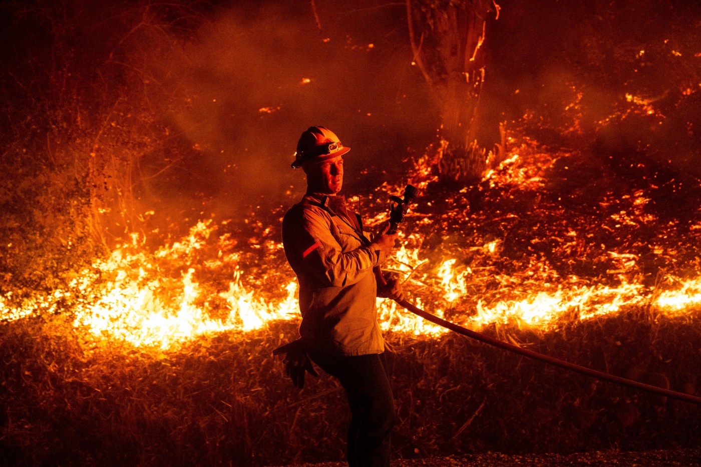 Mountain fire in Ventura County burning back toward Moorpark