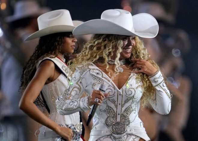 Beyoncé performs ‘Cowboy Carter’ hits live for first time at NFL Christmas Day game