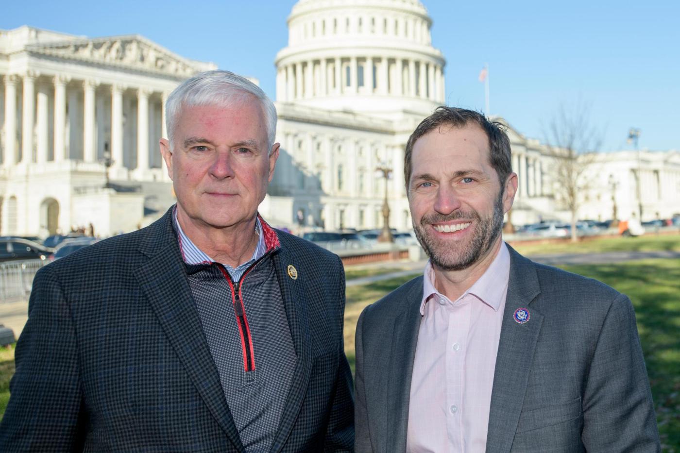 A caucus of military veterans seeks to bridge the political divide in a polarized Congress