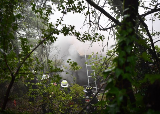 Firefighters battling 2-alarm blaze at house in Orinda