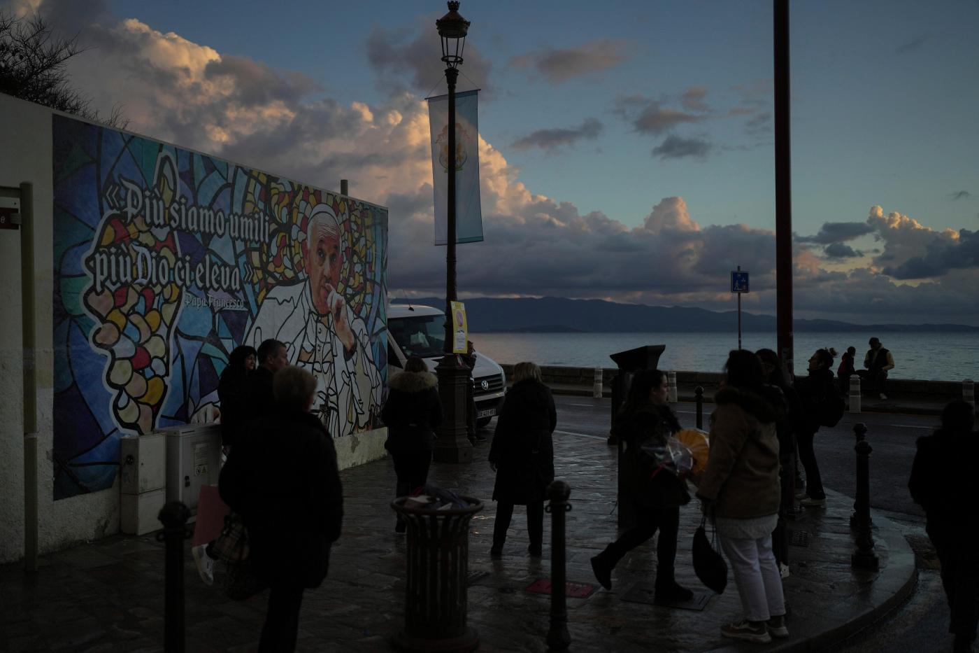 Pope Francis makes 1st papal visit to France’s Corsica awash in expressions of popular piety