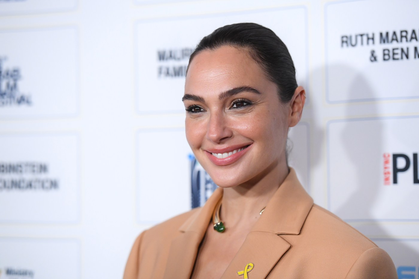 Gal Gadot’s dangerous blood clot reveals health risk for pregnant women