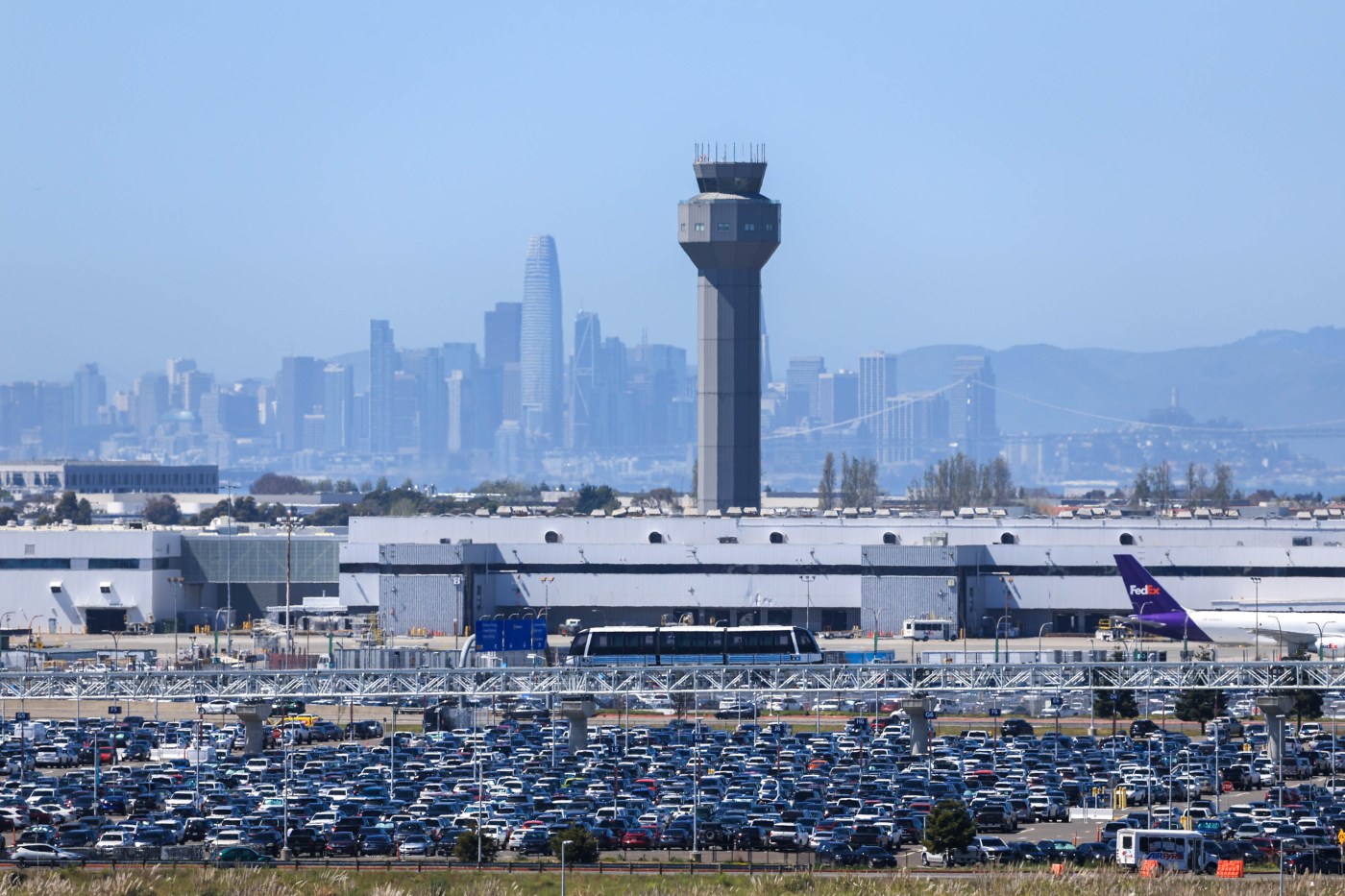 Oakland International Airport now provides nonstop daily flights to Guadalajara