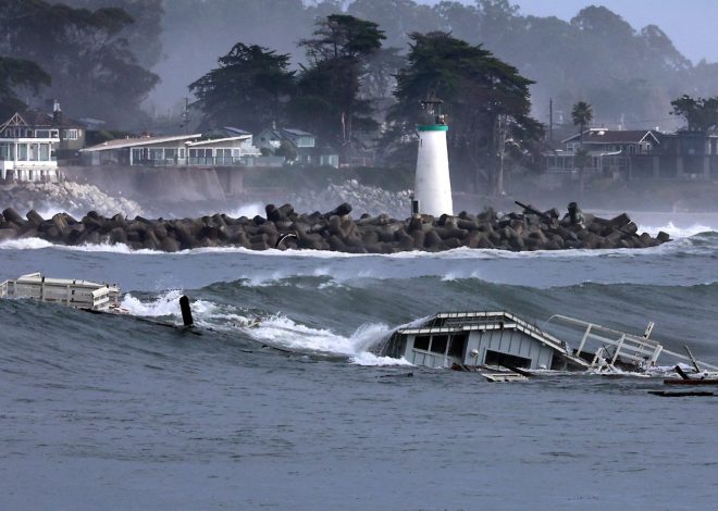 Huge waves pause, then return to smash Bay Area coast through Saturday morning