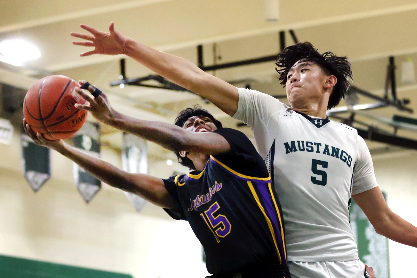 Homestead bullies Monta Vista in crosstown showdown, pulls away in second quarter to pick up league win