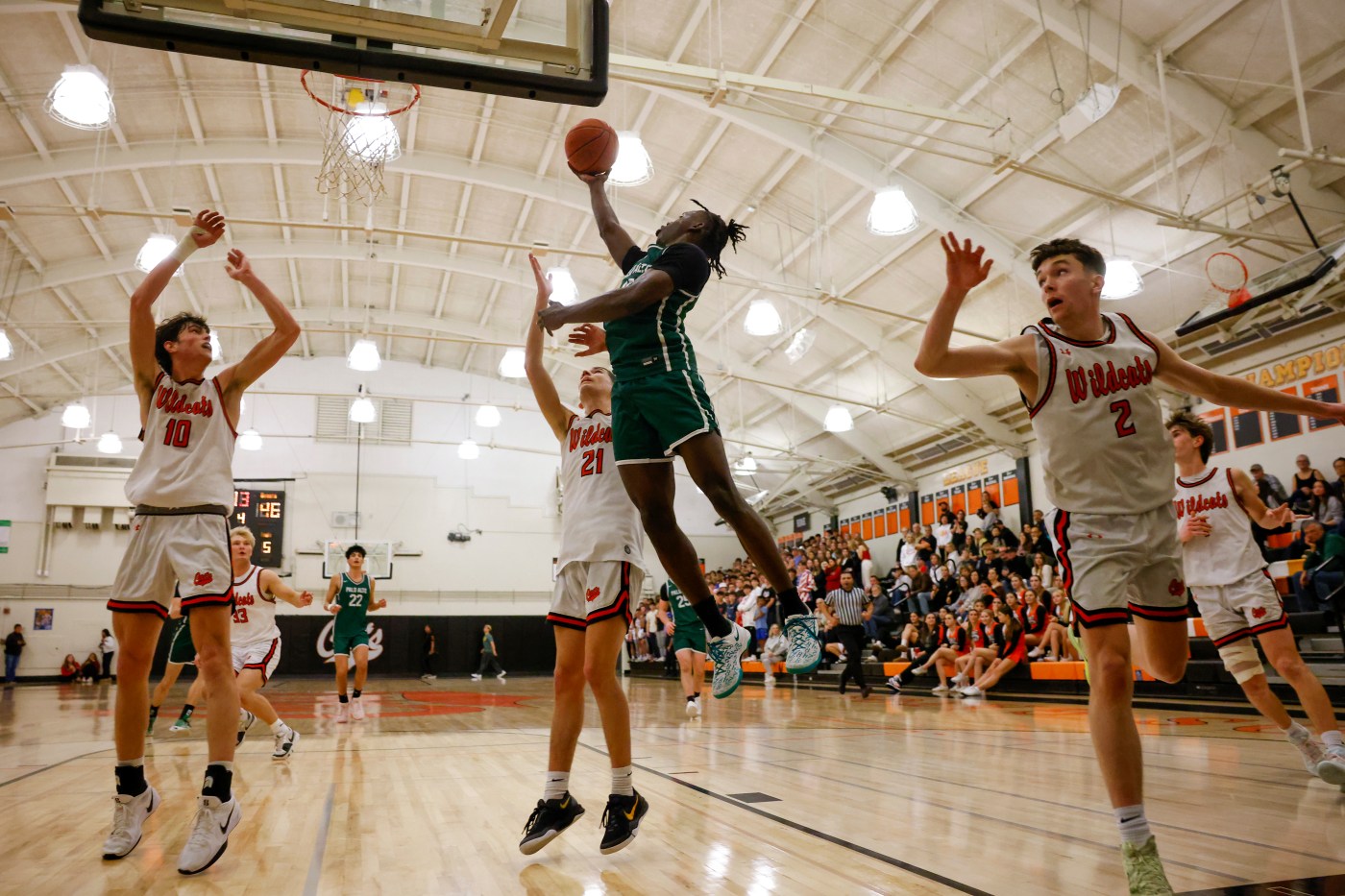 After three-quarter heavyweight bout, Palo Alto throws knockout punch to beat Los Gatos in league clash