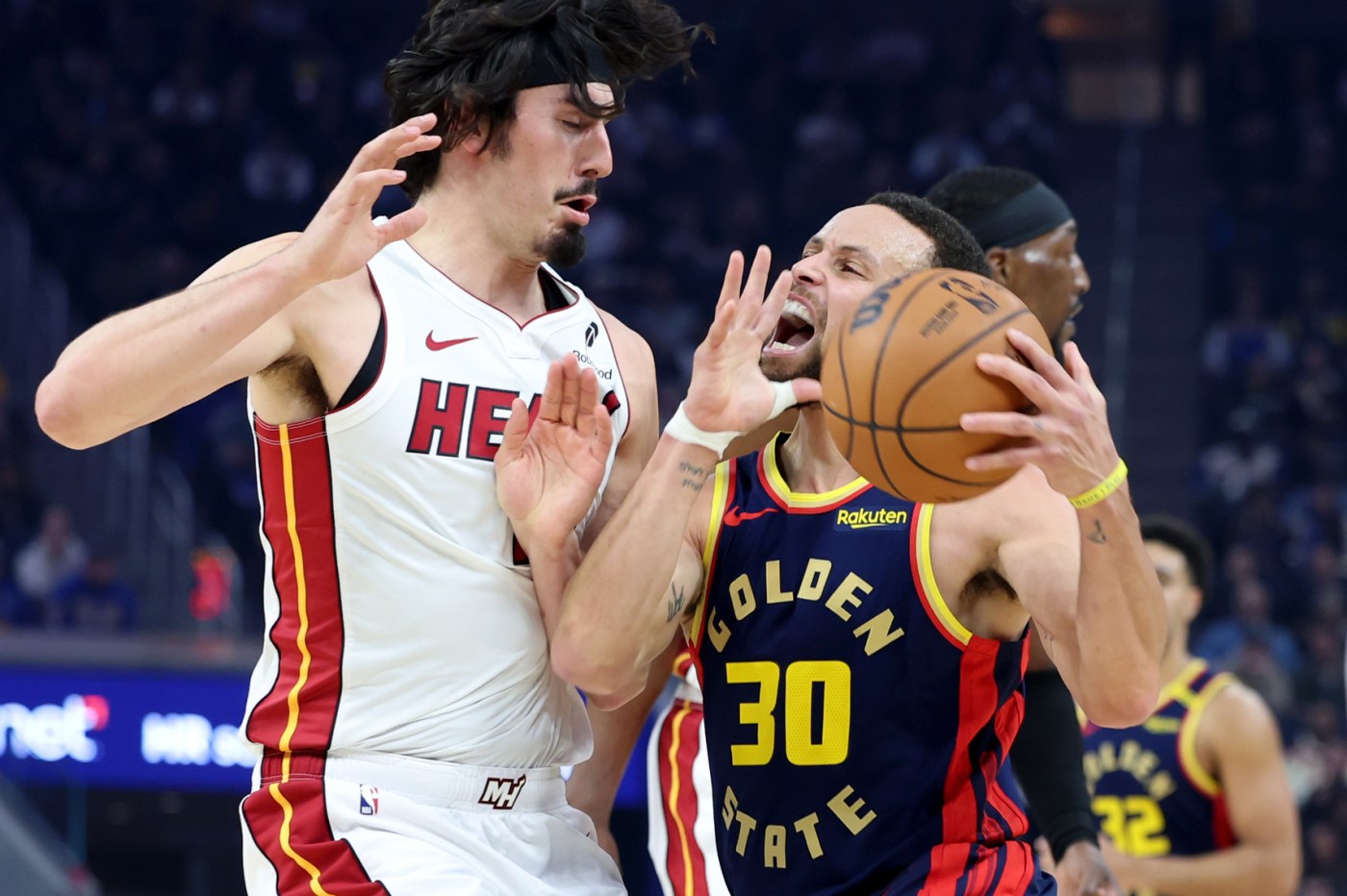 Warriors can’t keep pace hot-handed Heat, end homestand on sour note