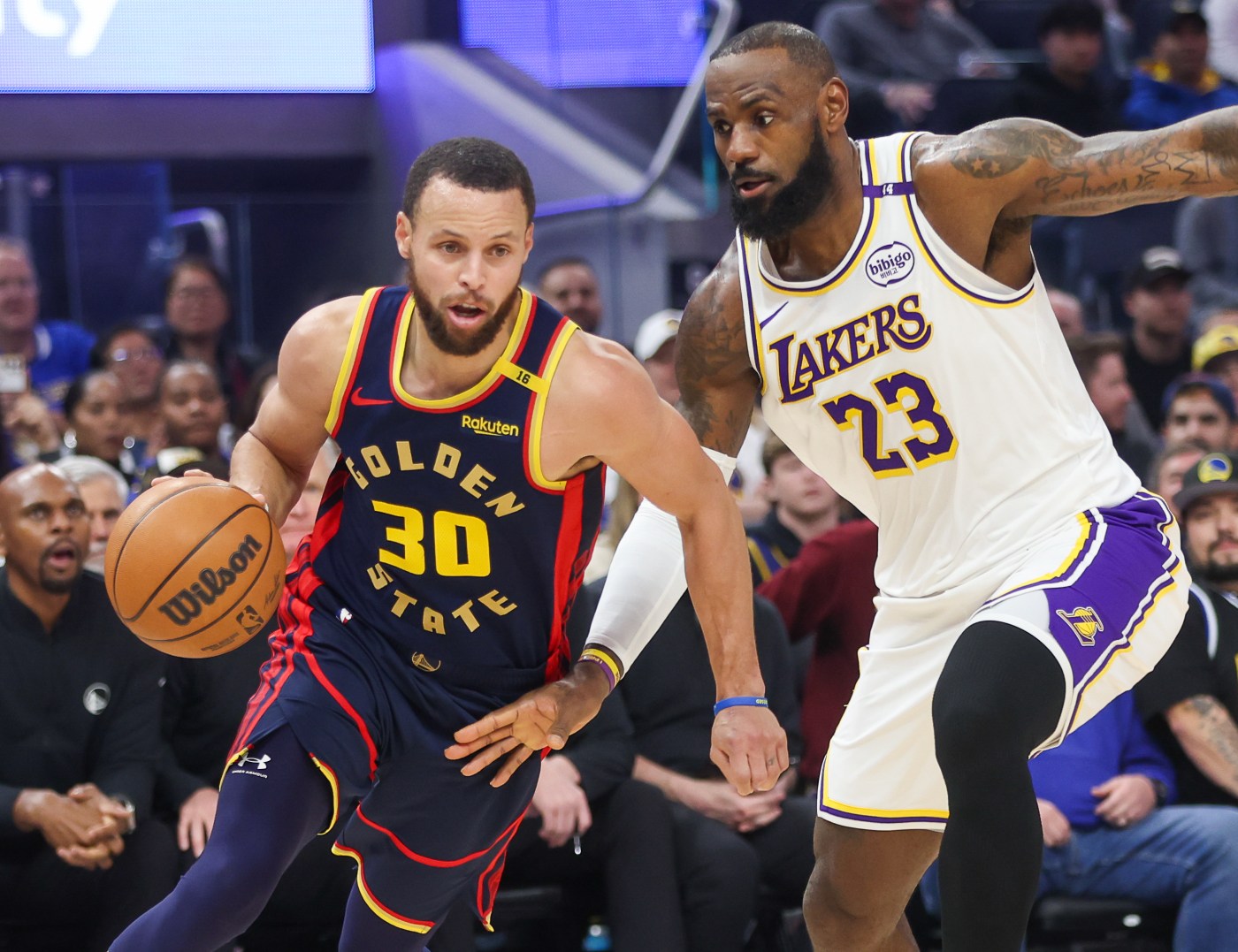 LeBron James leads Lakers past Steph Curry, Warriors