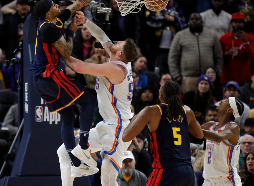 Warriors celebrate big win over Thunder by drenching Steve Kerr