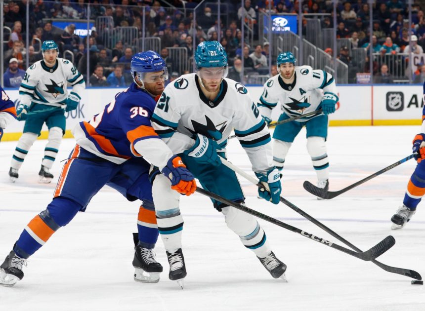 Sharks’ meager offensive output continues in loss to Islanders