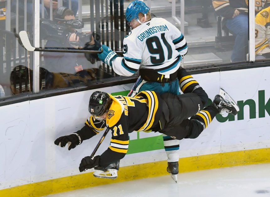 Smith, Askarov shine, but Sharks’ frustrations against Boston Bruins continue