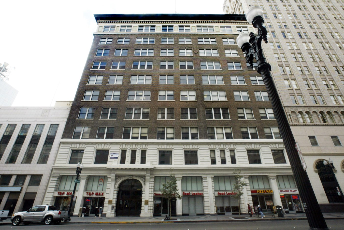 Oakland tower is bought for ultra-low $5.5 million price that shows feeble market