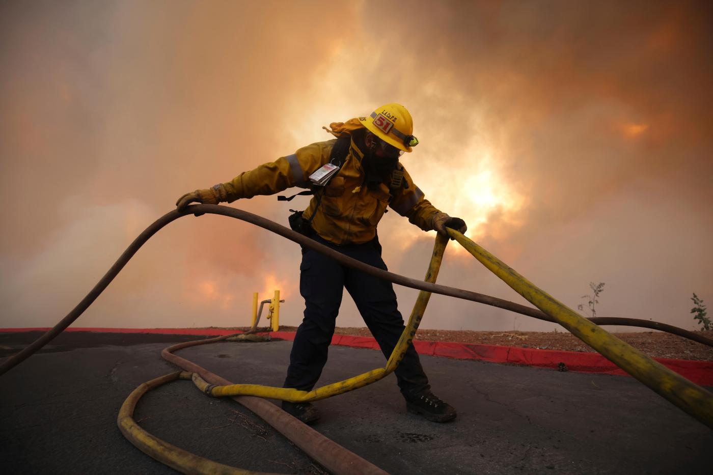 San Jose Sharks winger says he has several friends affected by L.A. wildfires