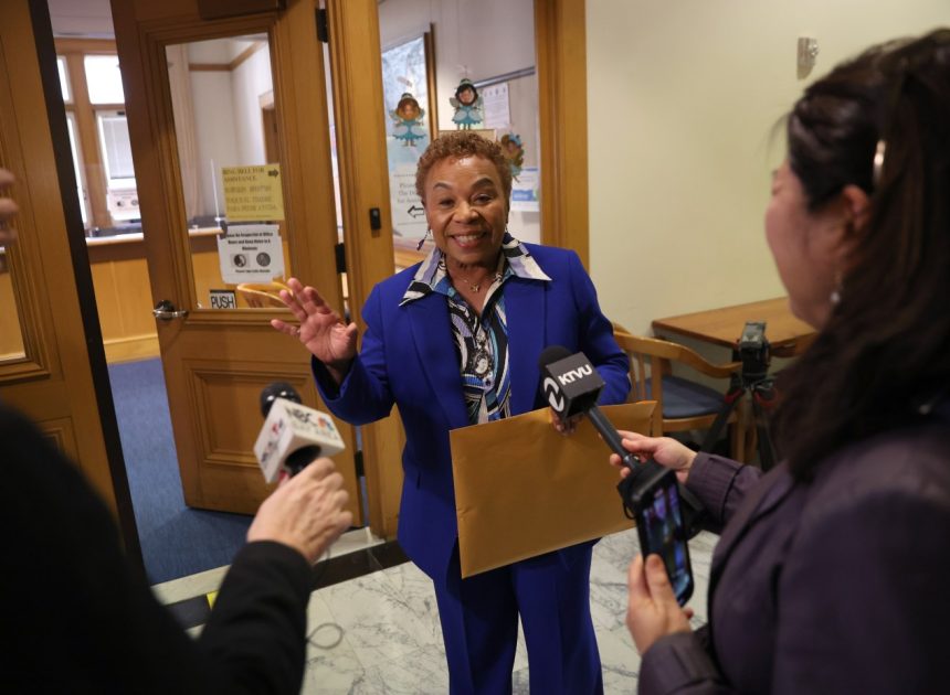 Latest Line: A good week for Barbara Lee, a bad week for Sheng Thao