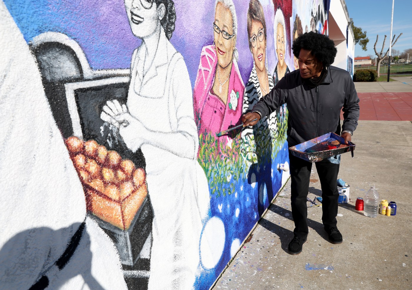 Renowned artist Ronald McDowell creates mural honoring Pittsburg’s past, present and future