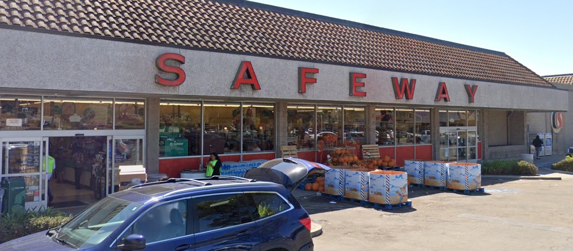 Safeway will shut East Bay store but grocer aims to keep all affected workers