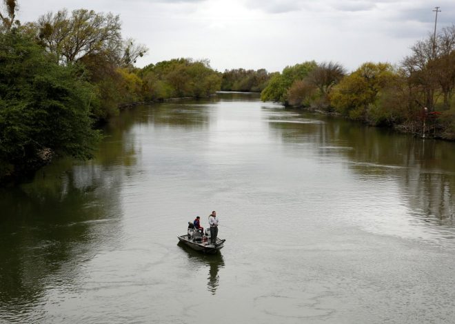 Opinion: A Trump-Newsom agreement on water? Public has the right to know