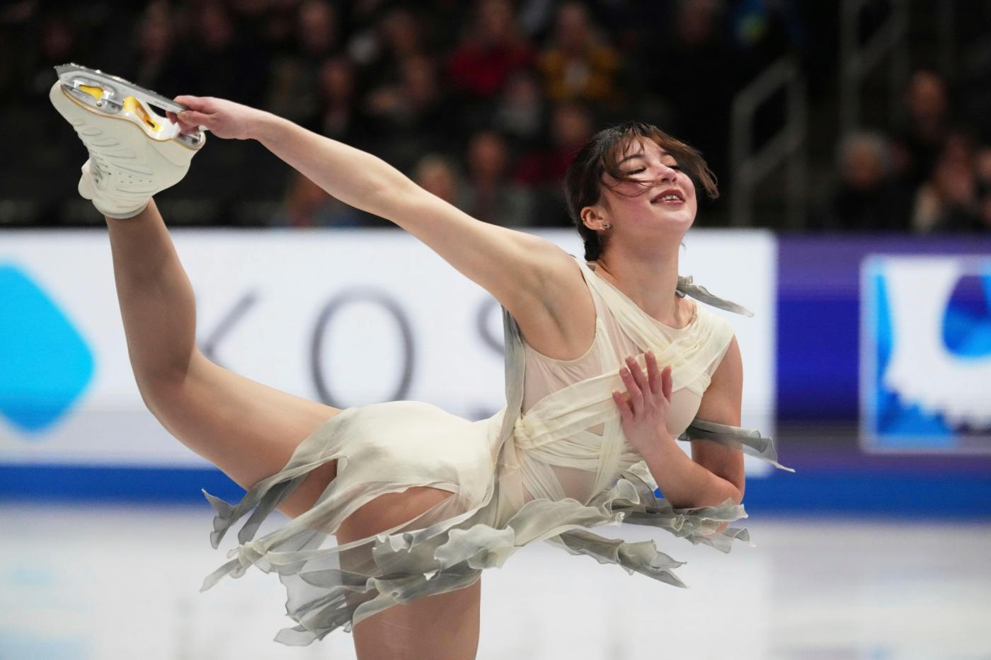 Bay Area’s Alysa Liu takes surprise lead at figure skating world championships, capping her sensational return to the sport