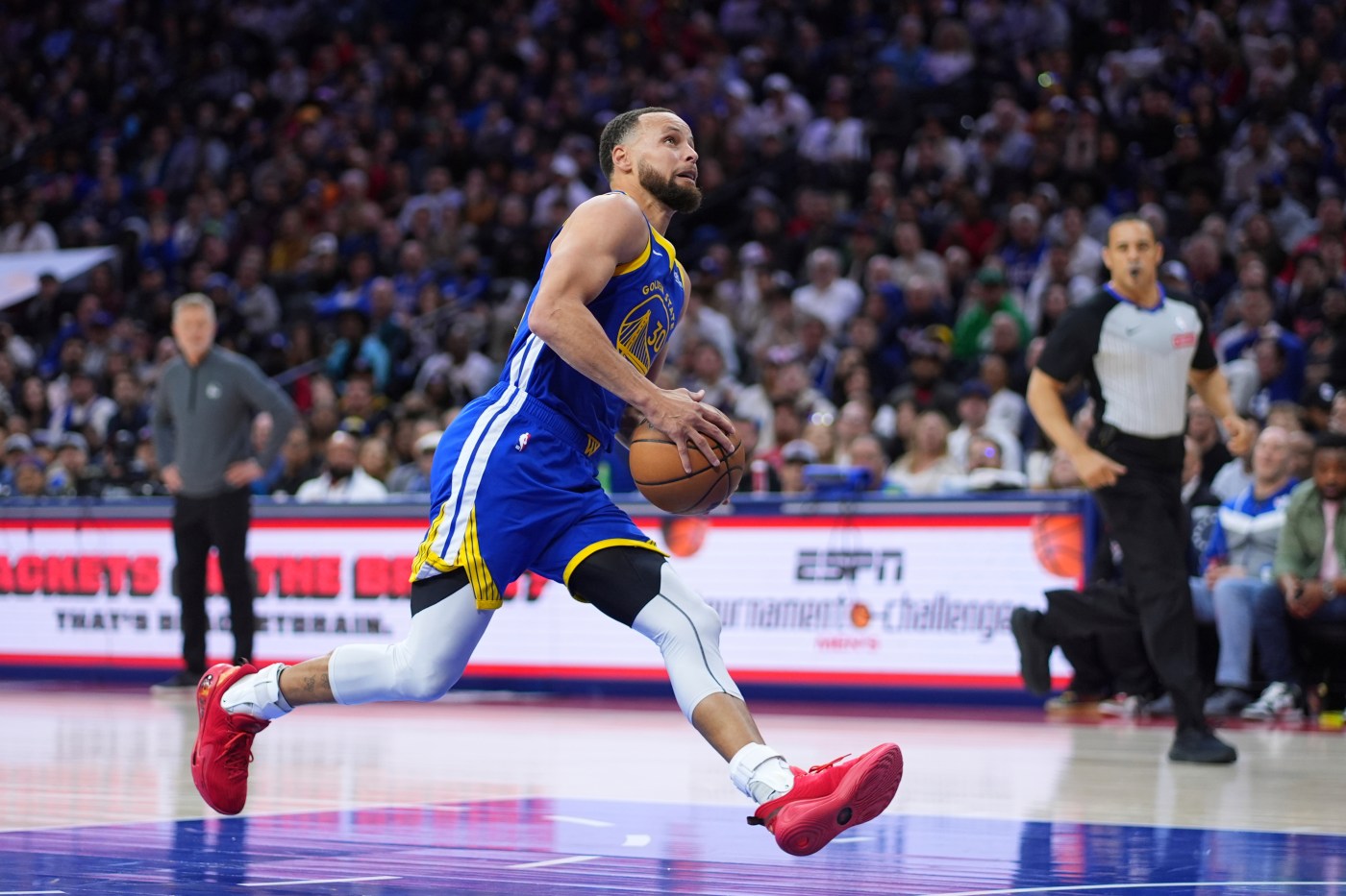 Steph Curry declares rare dunk against 76ers will be his last