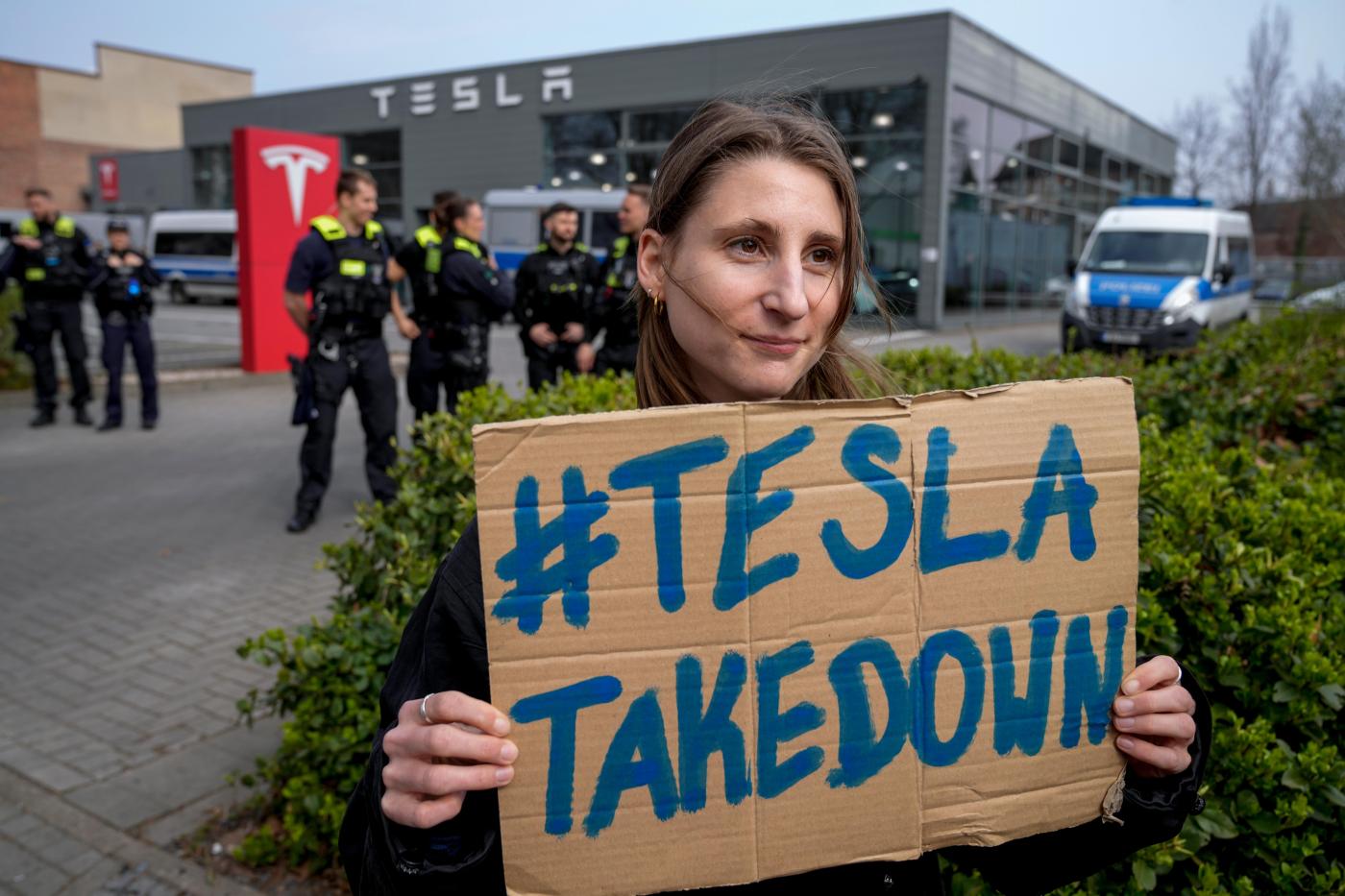 Protesters rebelling against Elon Musk’s purge of US government swarm Tesla showrooms