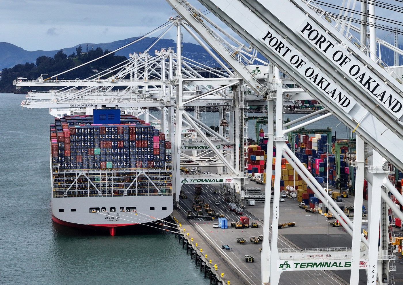 Opinion: The real reasons behind Trump’s constantly bouncing tariffs