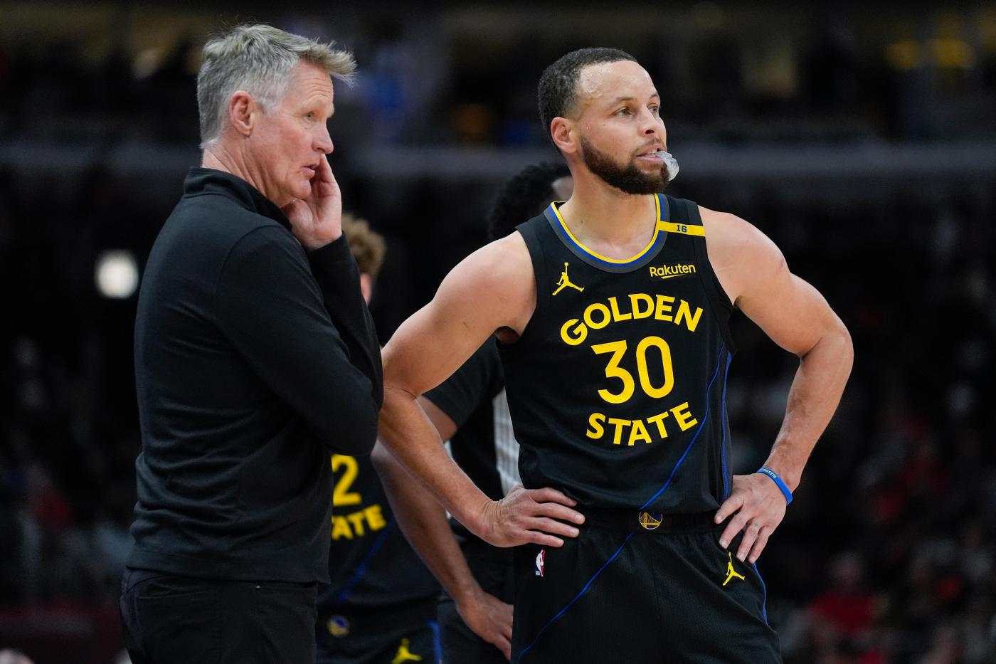 Steph Curry questionable for Warriors-Knicks due to ankle soreness