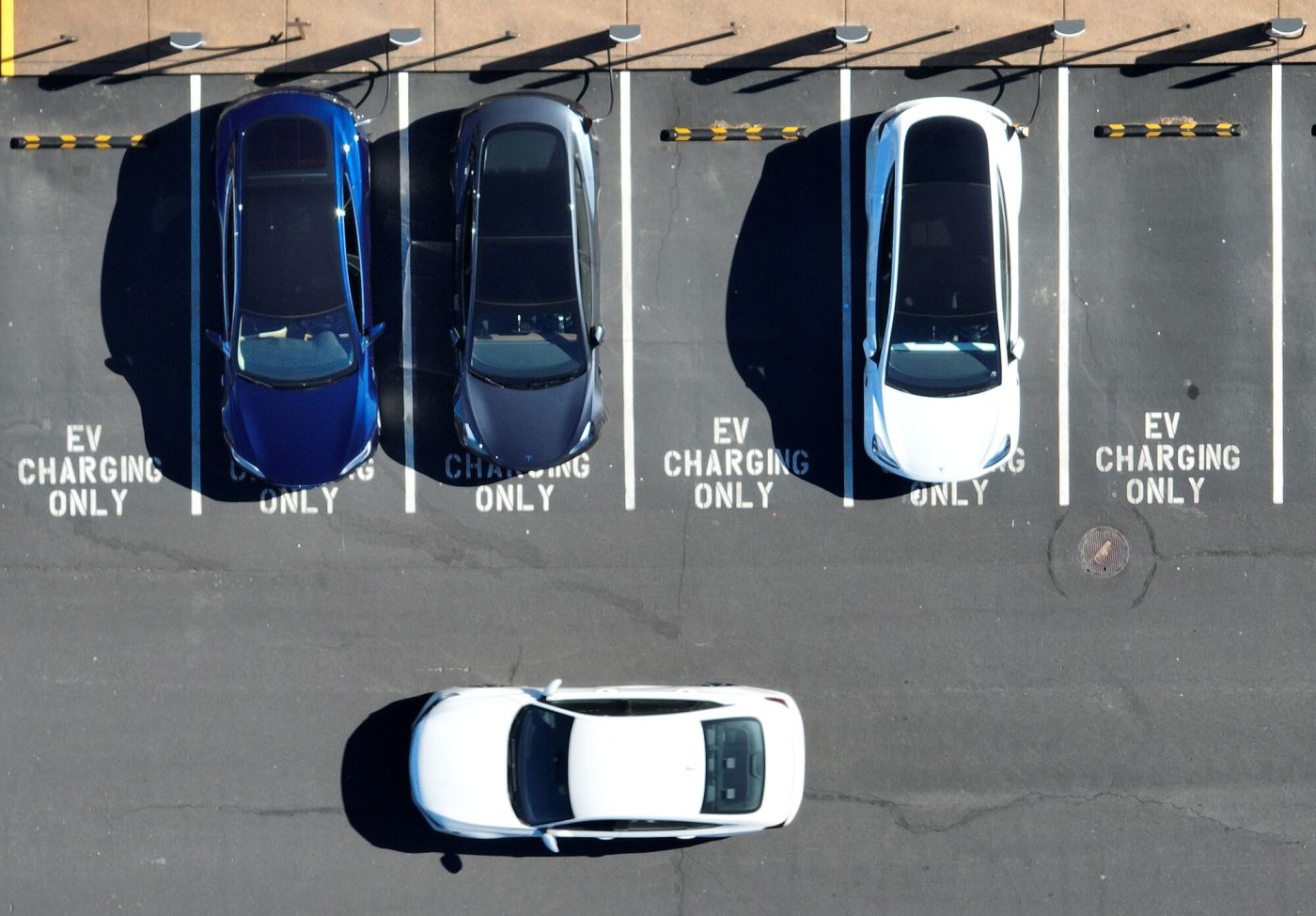 Opinion: If zero-emission cars cut gas tax revenue, what will California do?