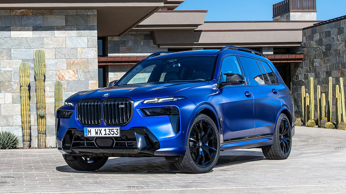 The 2025 BMW X7 M60i xDrive Luxury High Performance SUV