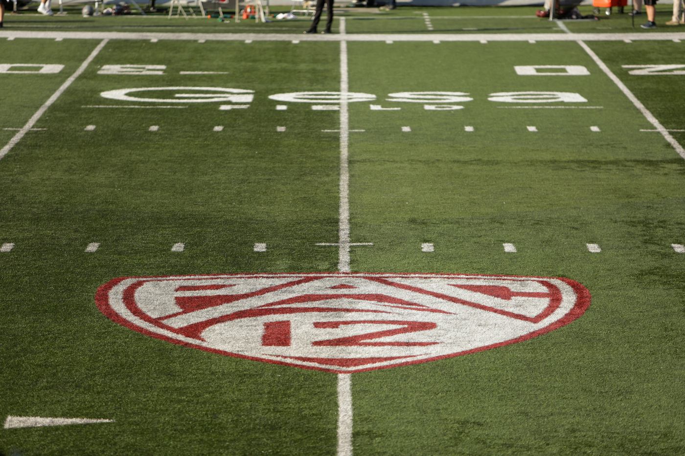 Mailbag: Pac-12 media deal timing, House case update, top coaching staffs, Oregon’s offseason ‘natty’ streak, portal chaos and more