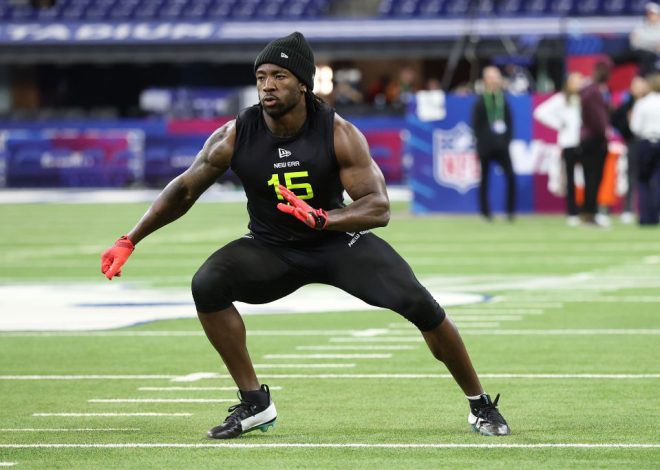 49ers add a new sidekick for Warner with linebacker Nick Martin in third round
