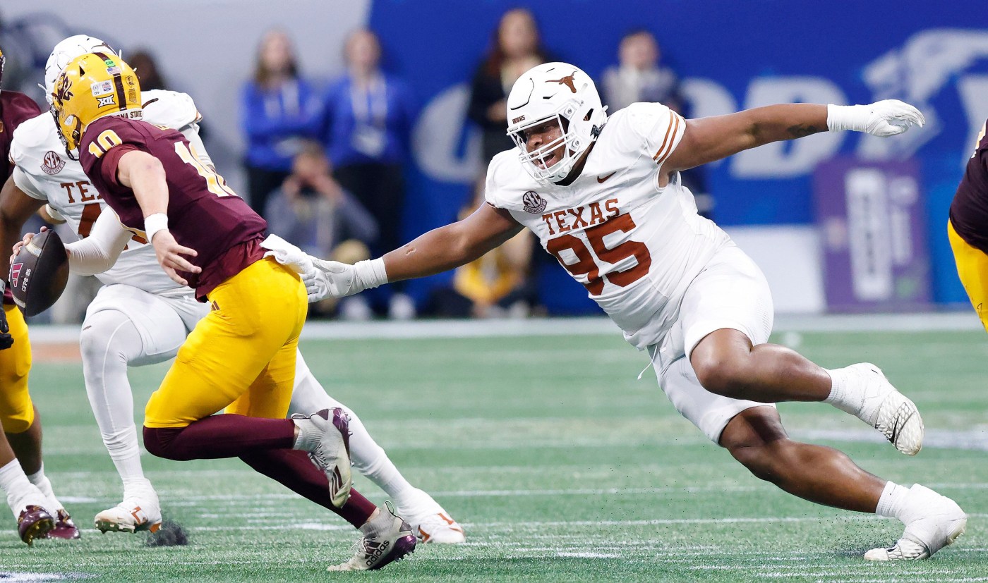 49ers take another defensive lineman: Alfred Collins in second round