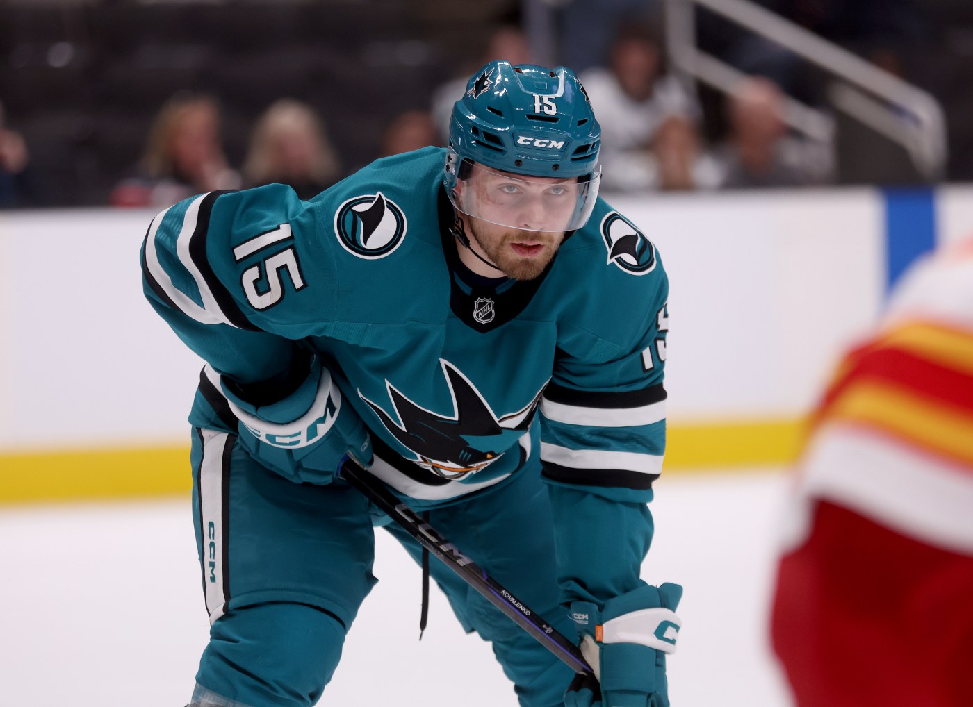 Using therapist, San Jose Sharks winger works on his mental game