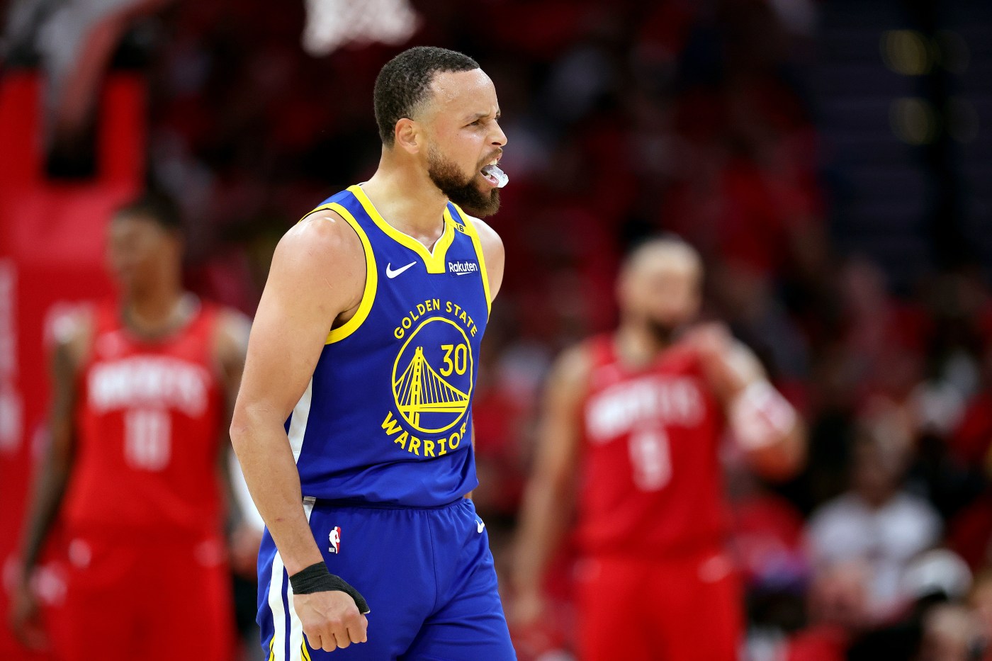 Steph Curry, Jimmy Butler hold off scrappy Rockets as Warriors win Game 1