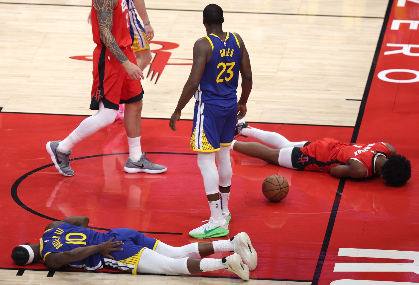 Warriors lose chippy Game 2 to Rockets after Butler injured