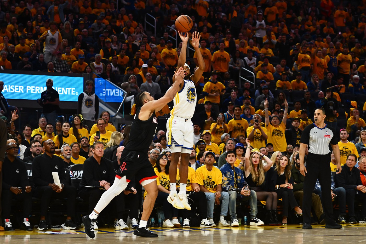 Steph Curry’s Warriors have Rockets lost in space