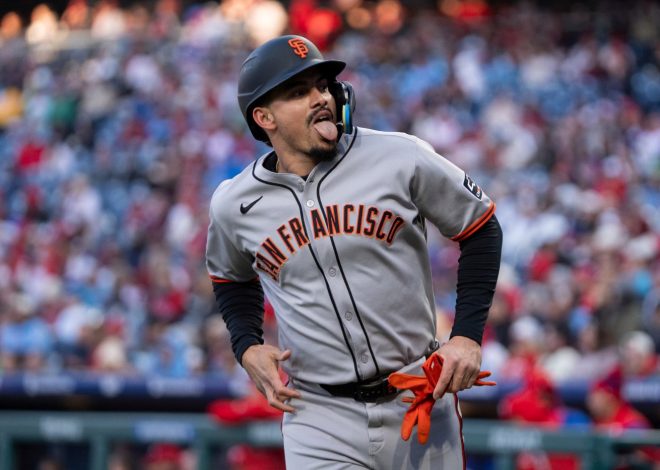 SF Giants enjoy blowout win as every starter reaches base multiple times