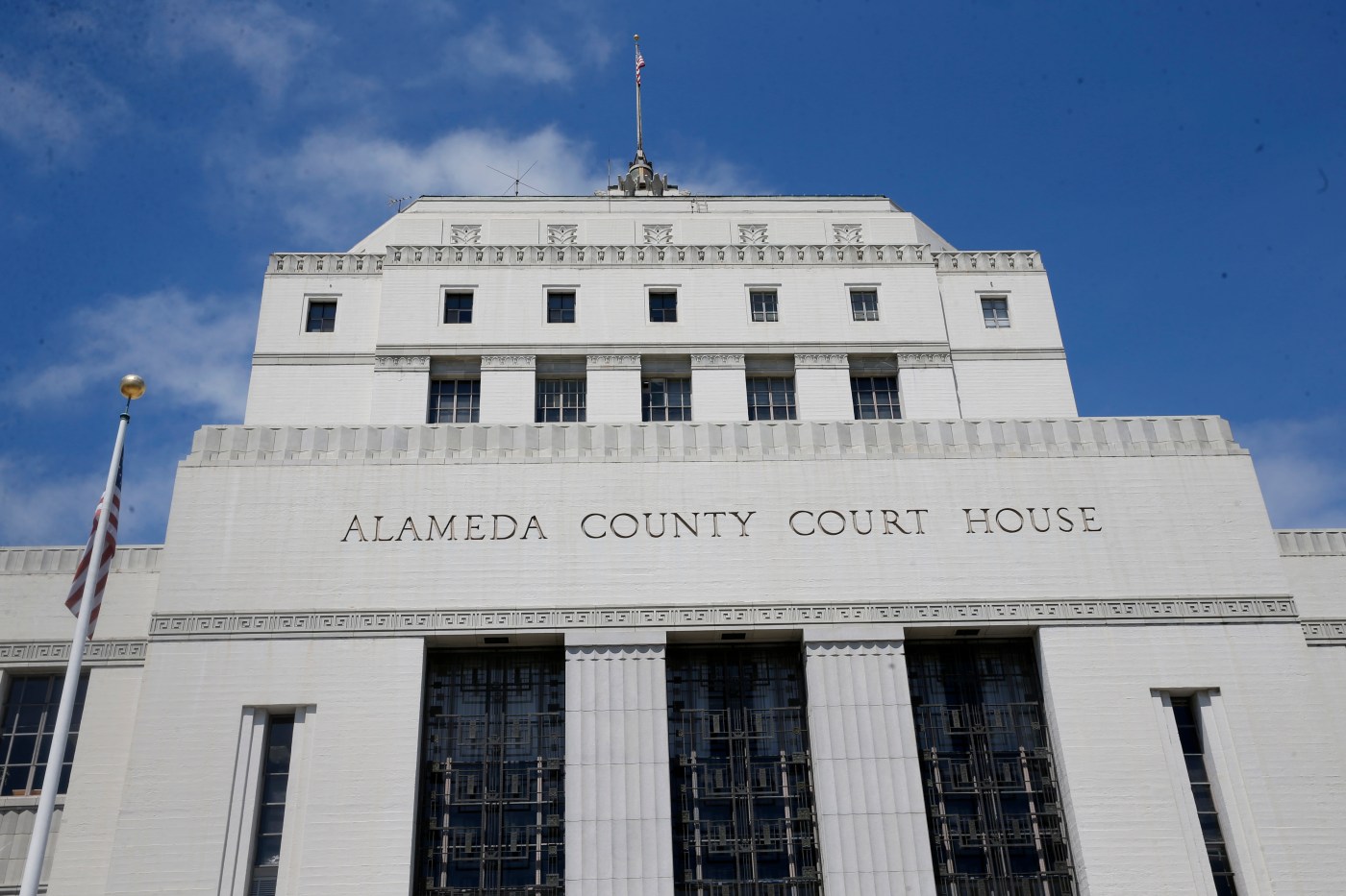DA dismisses sex abuse case against fired Oakland teacher