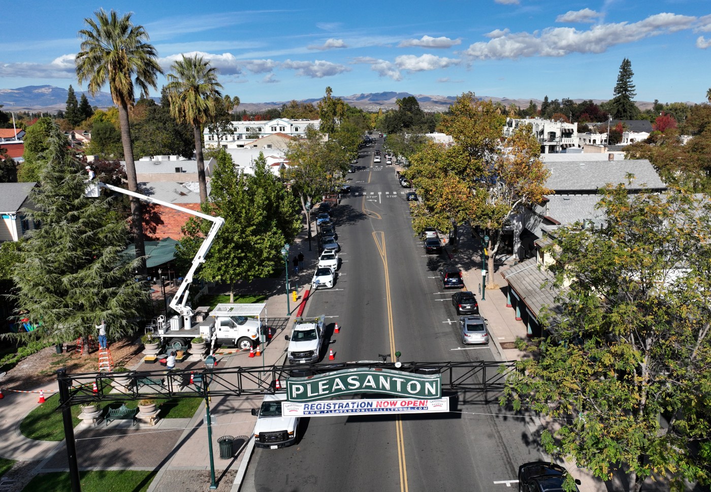 Pleasanton aims cuts at library, avoids closing pool and fire station