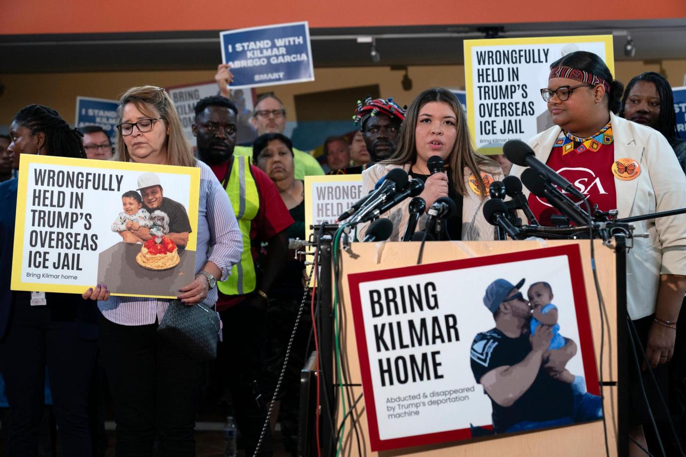 US won’t say whether it’s facilitating return of mistakenly deported man, despite judge’s order