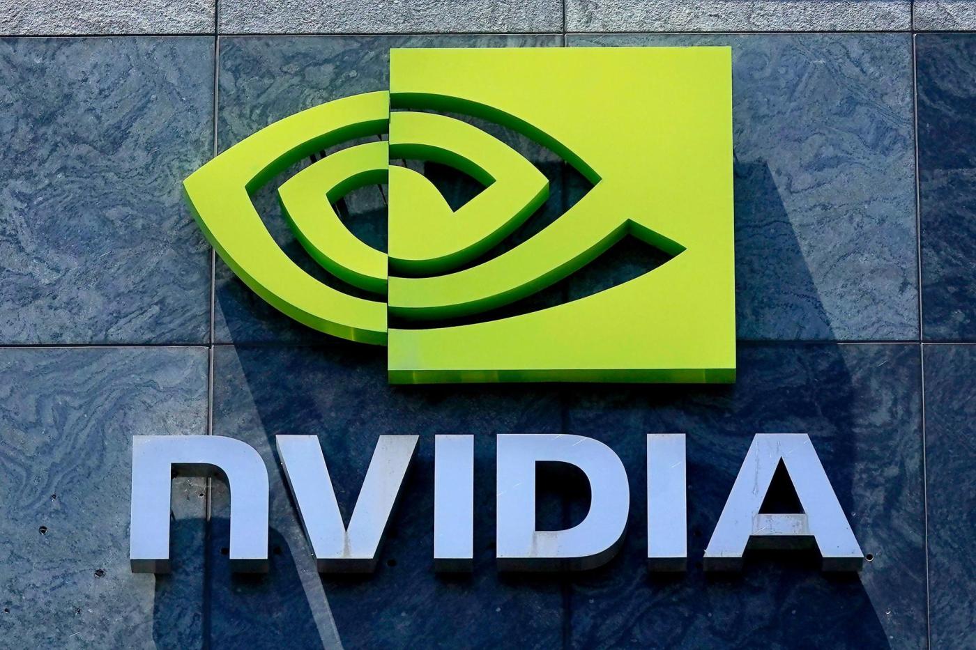 Nvidia CEO urges Trump to change rules for AI chip exports